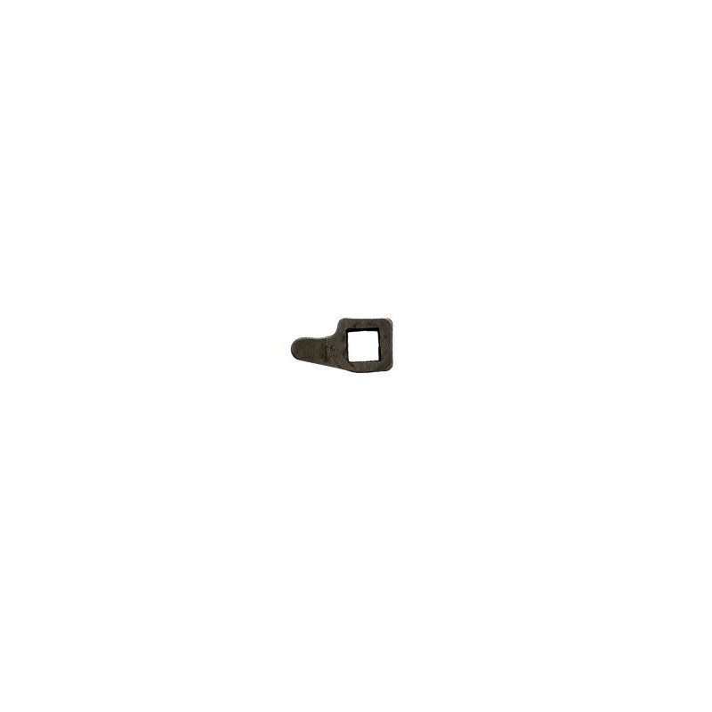 E E